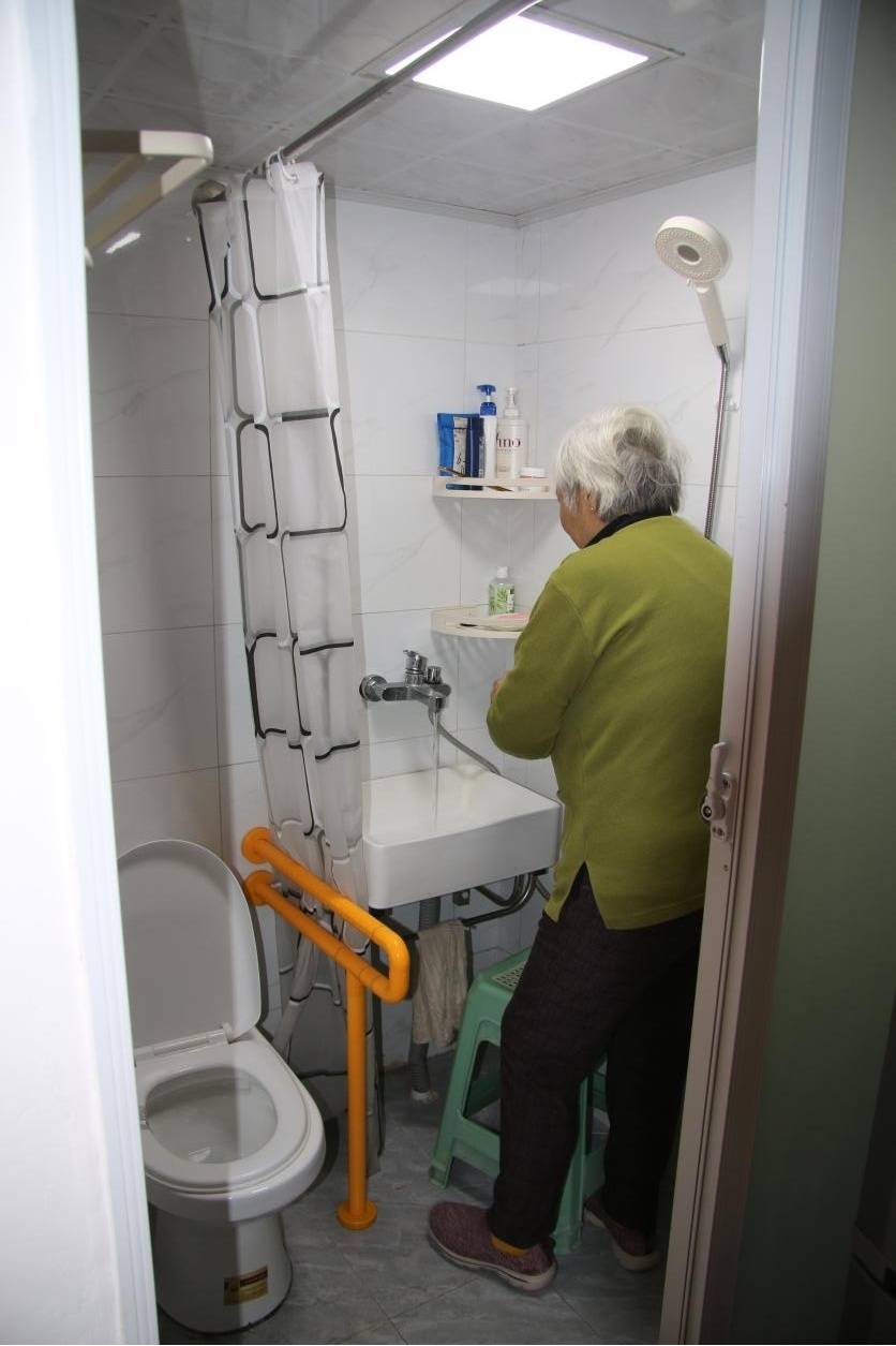 定海路街道丨告别“拎马桶”！“一户都不能放弃”