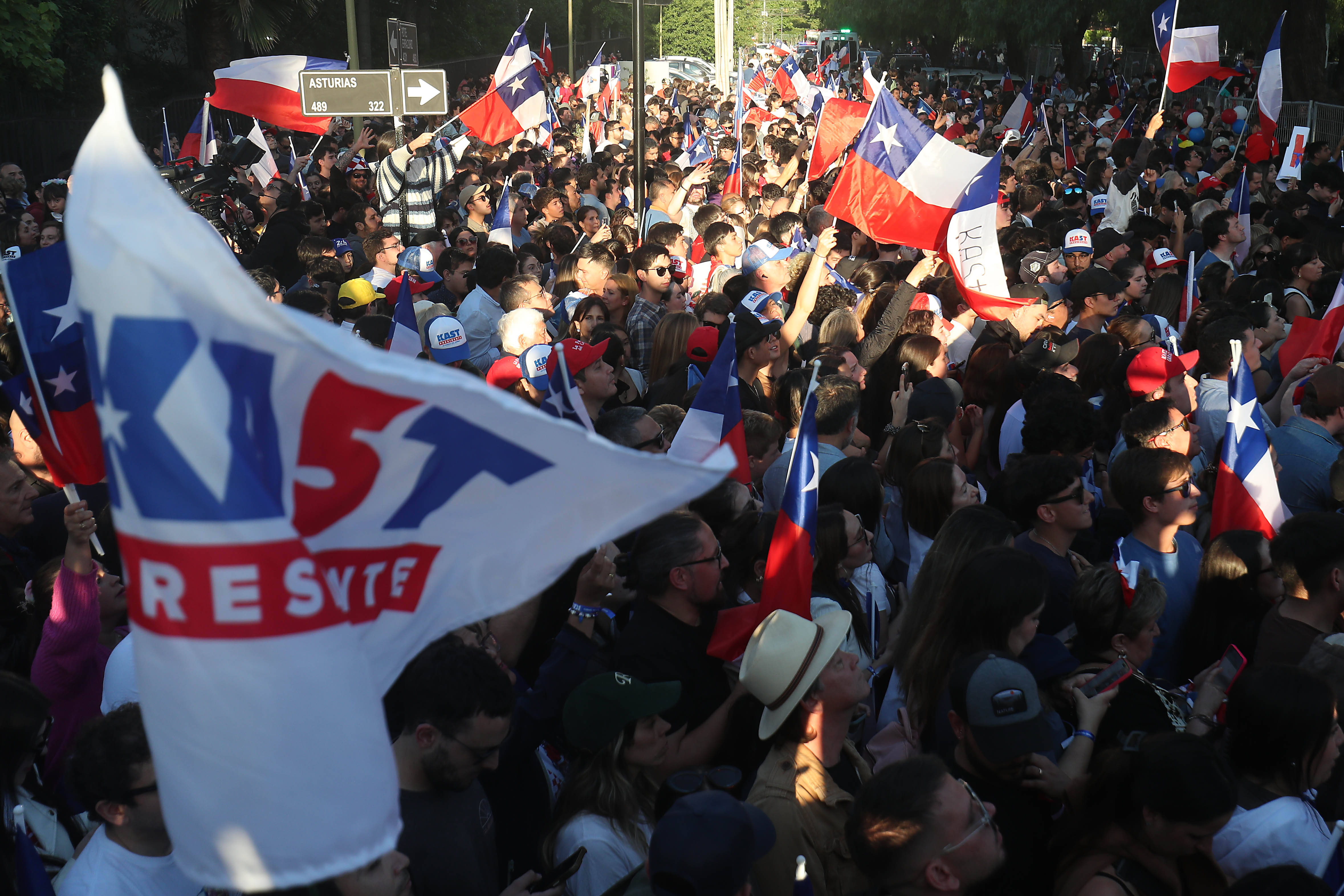 智利选出了新总统，他是谁？