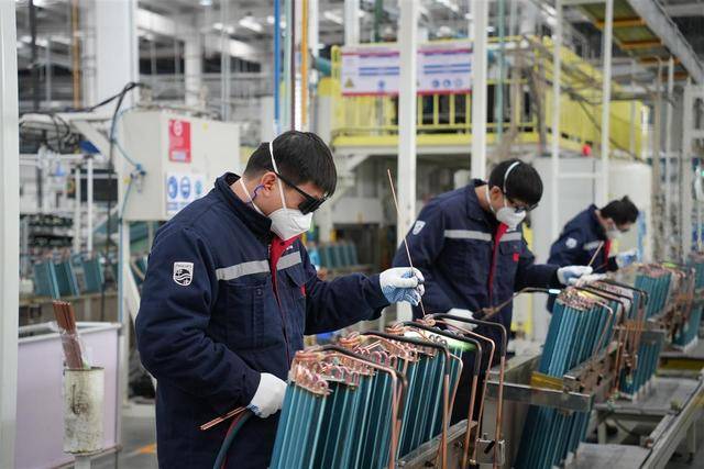 董明珠硬刚空调“铝代铜”！海尔、美的、小米将联合推动空调核心散热部件的铜管换成铝管